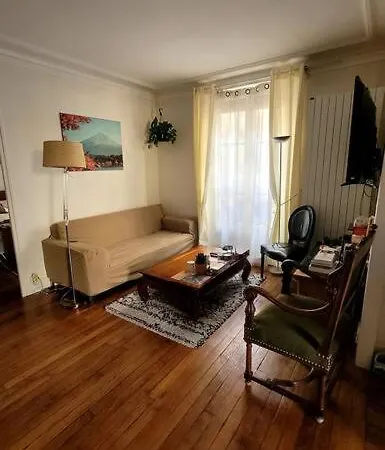 Cosy Parisian By The Buttes Chaumont Appartamento *