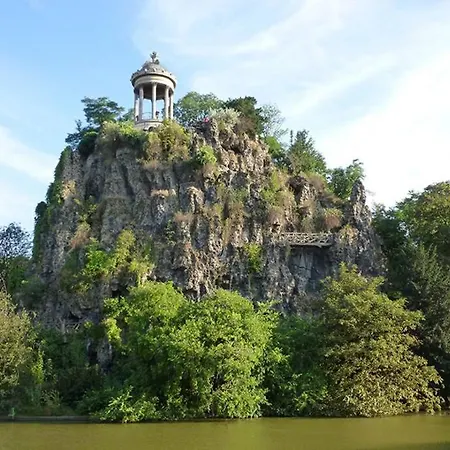 Cosy Parisian By The Buttes Chaumont *